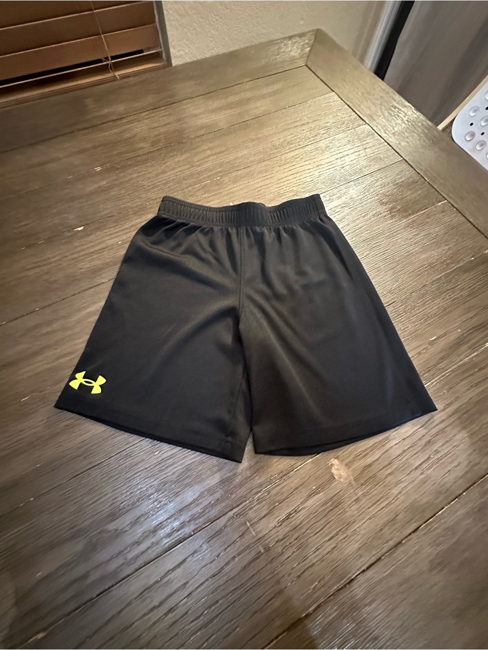 Boys Sz 7 Under Armour Black Athletic Shorts with Neon Logo